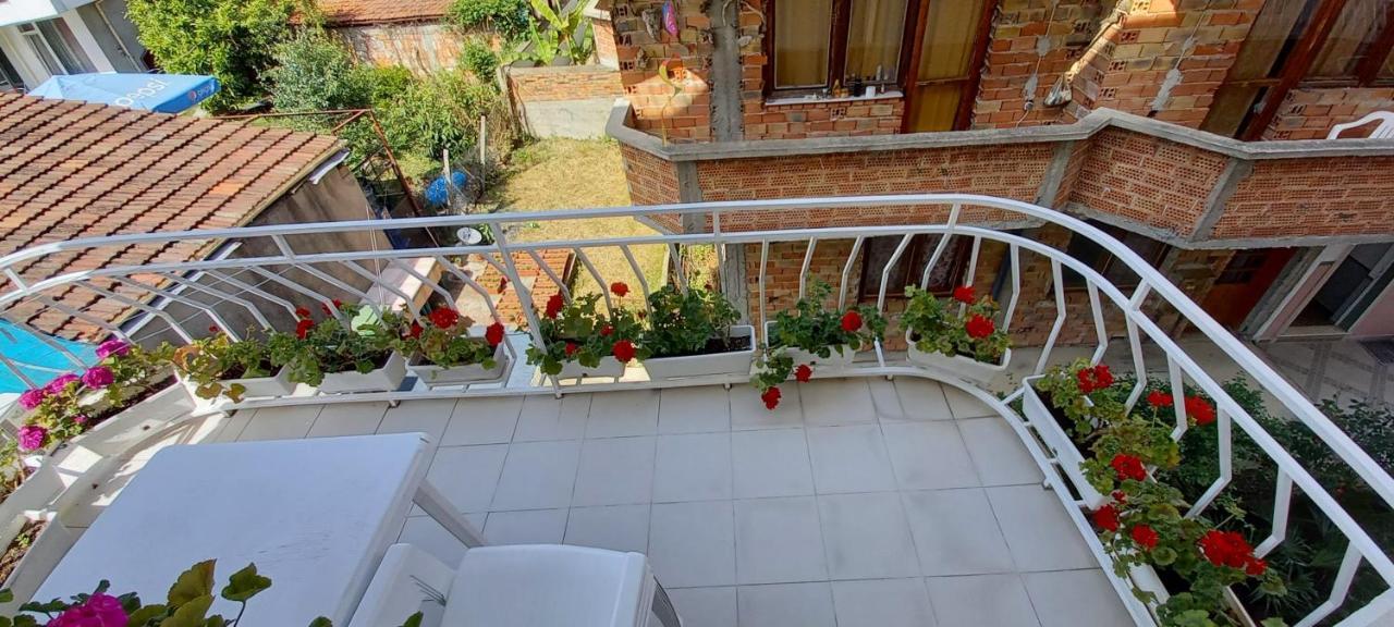 קיטן Guesthouse Flora מראה חיצוני תמונה