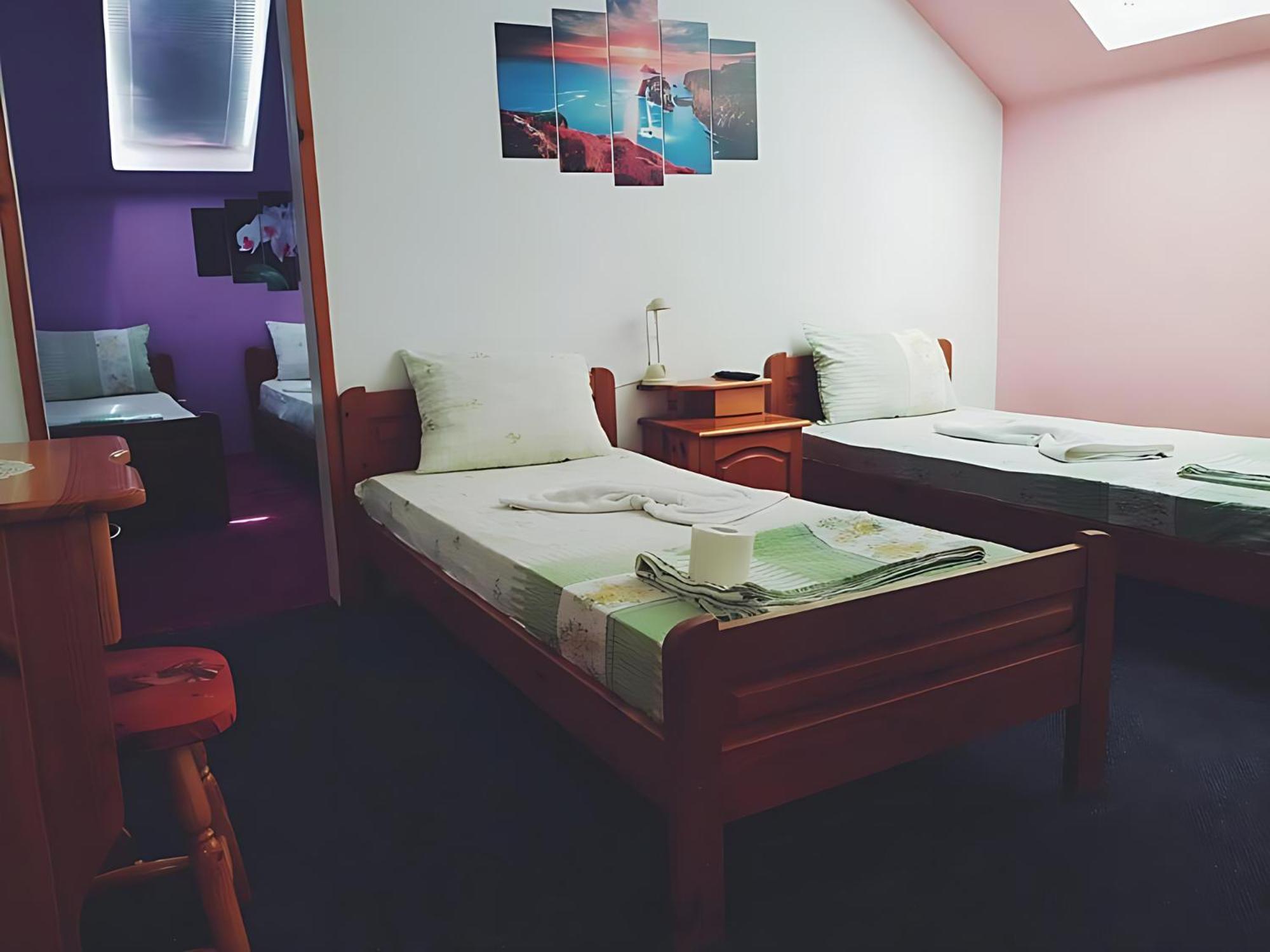קיטן Guesthouse Flora מראה חיצוני תמונה