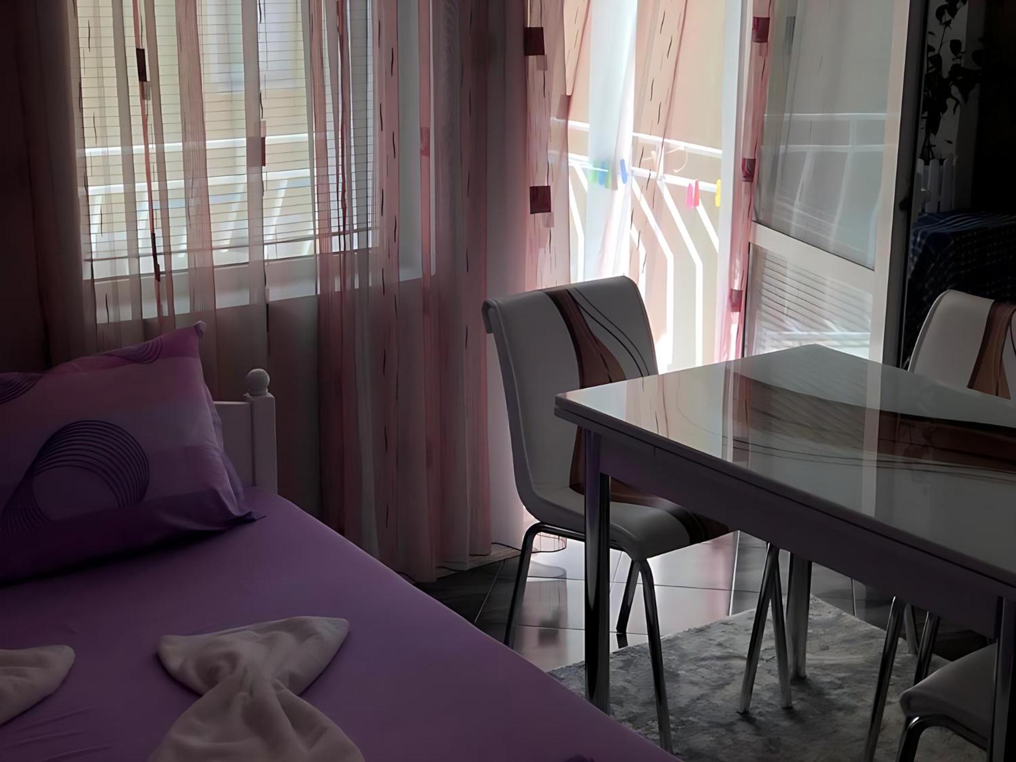 קיטן Guesthouse Flora מראה חיצוני תמונה
