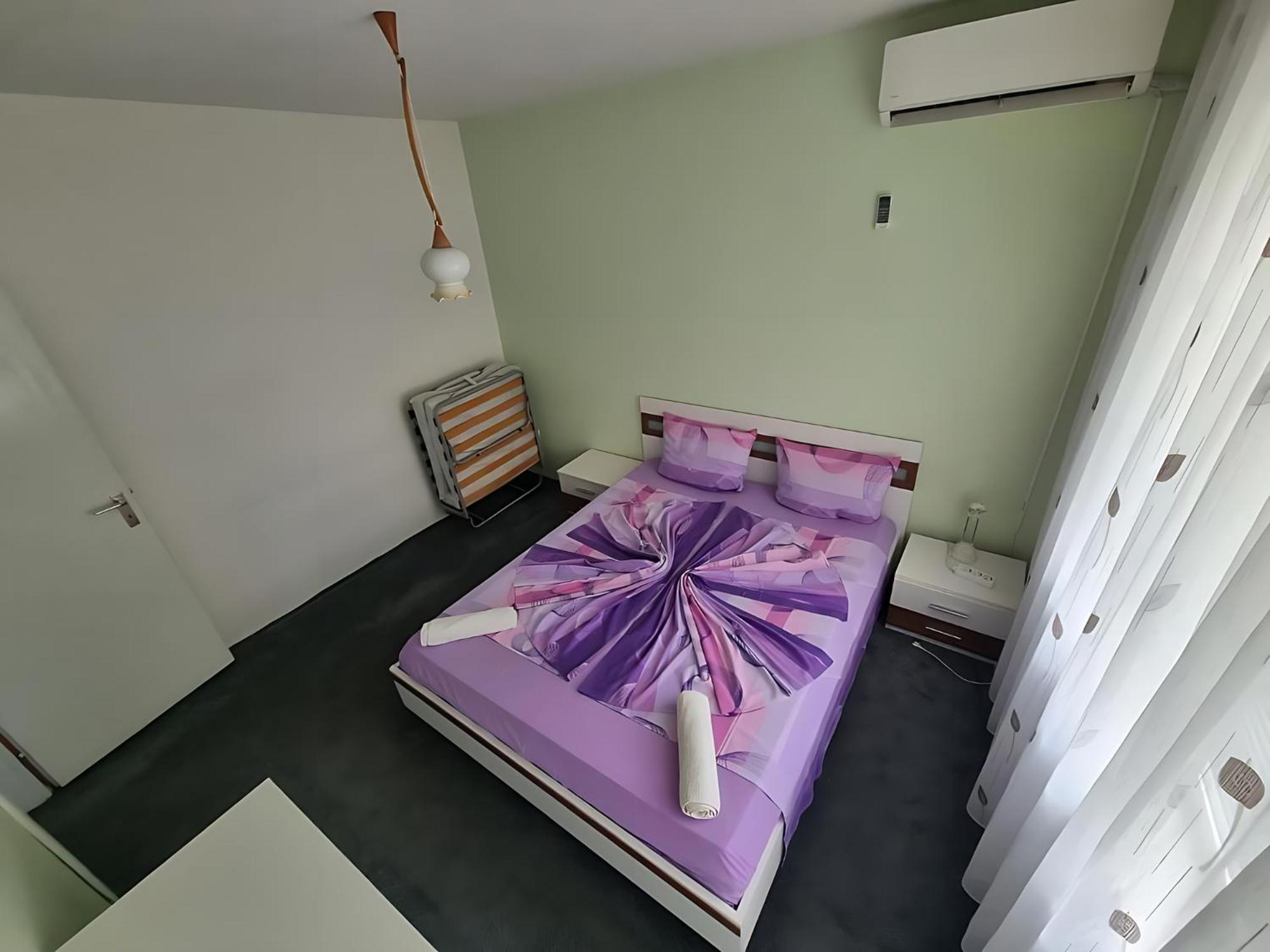 קיטן Guesthouse Flora מראה חיצוני תמונה