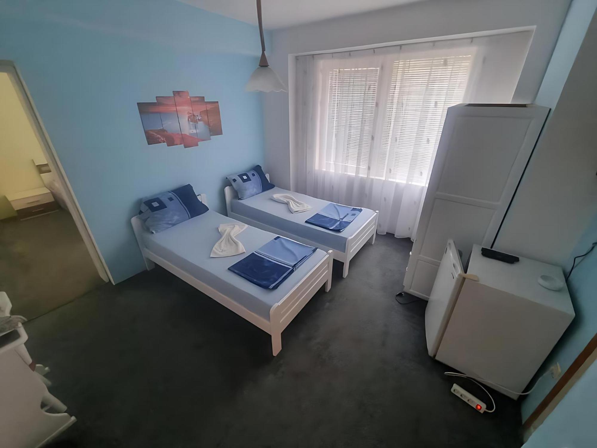 קיטן Guesthouse Flora מראה חיצוני תמונה