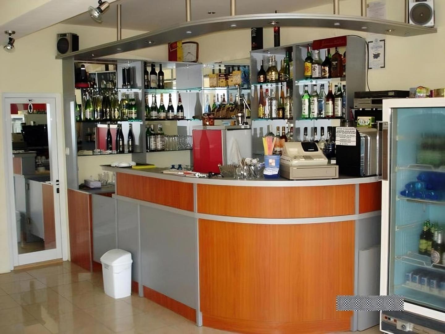 קיטן Guesthouse Flora מראה חיצוני תמונה