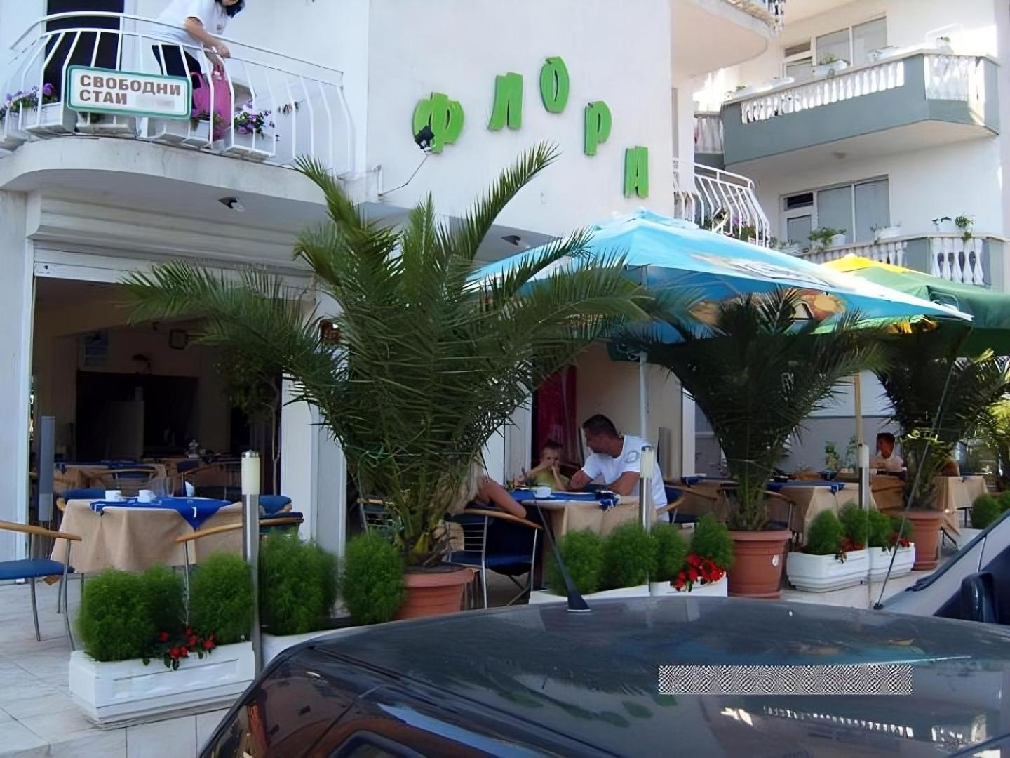 קיטן Guesthouse Flora מראה חיצוני תמונה