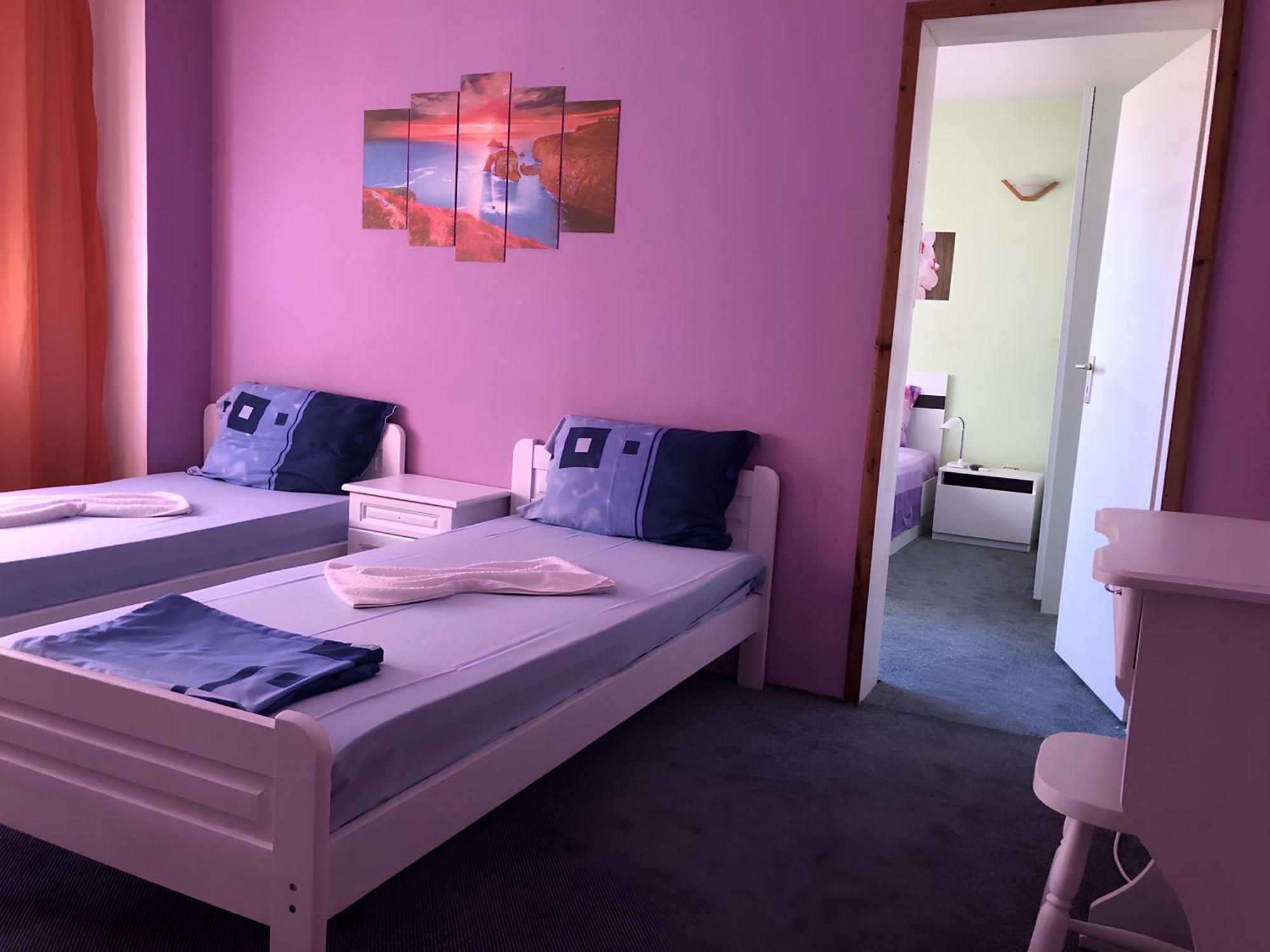 קיטן Guesthouse Flora מראה חיצוני תמונה