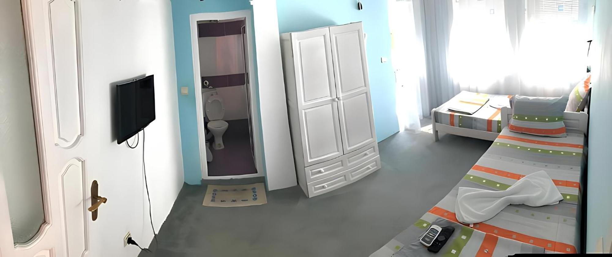 קיטן Guesthouse Flora מראה חיצוני תמונה