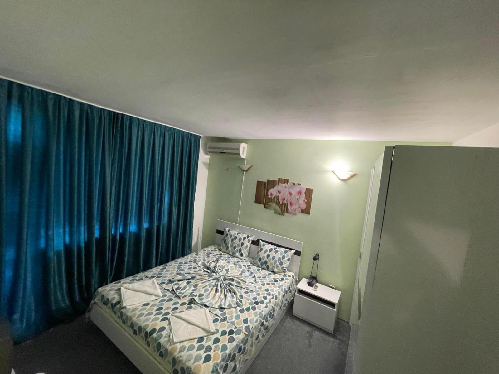 קיטן Guesthouse Flora מראה חיצוני תמונה